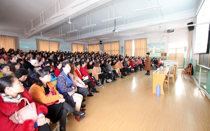 烟台市教科院专家走进海阳新元小学3.jpg