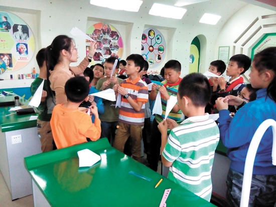 丰富公益课程和特色社区教育项目满足市民多样化学习需求.jpg