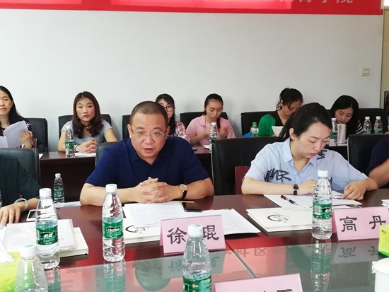青羊区教育局党组成员、副局长徐琨致辞.jpg