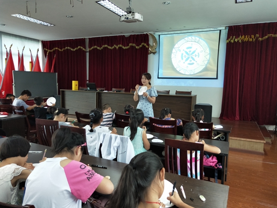 宁波市北仑区春晓成校下设的假日学校办学形式呈现多样化 (2).jpg