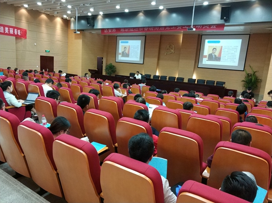 宁波北仑区春晓举办企业安全生产负责人及安全员培训班_副本.jpg