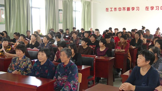 宁波市北仑区春晓成校开展美丽乡村建设专题讲座_1__副本.jpg