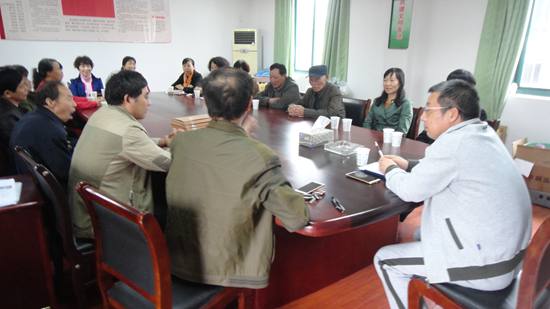宁波市北仑区春晓成校召开老年教育工作座谈会_副本.jpg