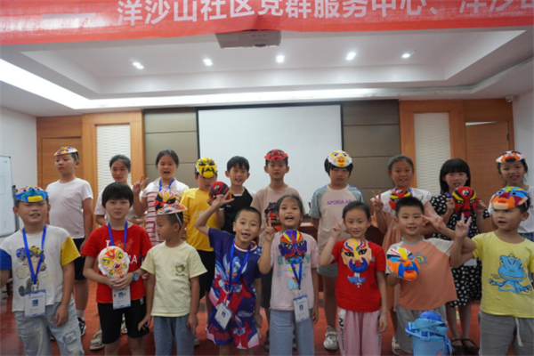 北仑区春晓成校洋沙山社区假日学校开展京剧脸谱DIY活动.png