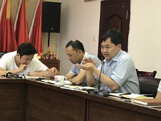 建宁街道党工委委员、办事处副主任李成华读书分享：《成败论乾隆》.jpg