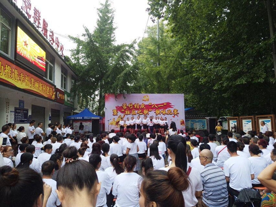 青少年儿童齐演唱.jpg