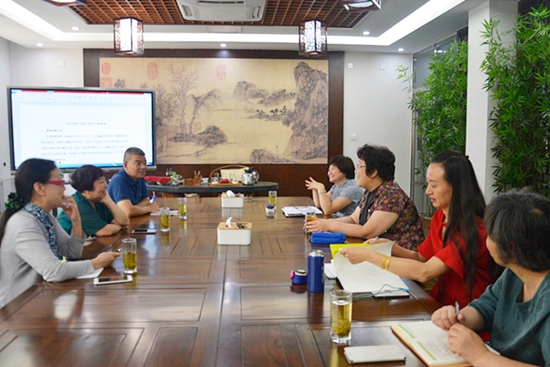 北京市中医药文化素养教育试点基地建设研讨会在石景山社区学院召开 (4)摄影者：徐迎军.jpg