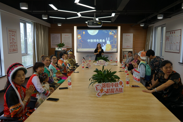 北仑区春晓街道明月湖社区：这样的中秋温暖又同心.png