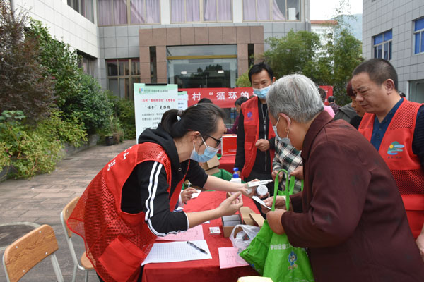 北仑区春晓街道三山村开展“循环的美好”无废集市活动.jpg