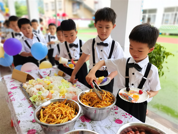 “奇趣六一，童梦飞扬”六一儿童节庆祝活动 (2).jpg