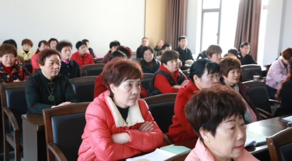 学员聆听领导讲话.jpg