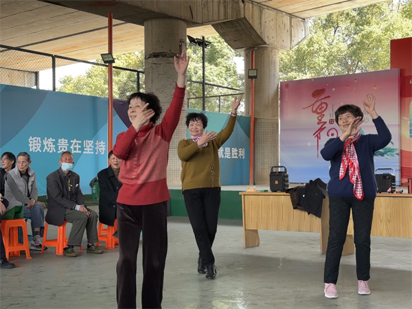 “关爱长者 与爱同行”三八妇女节主题活动 (2).jpg