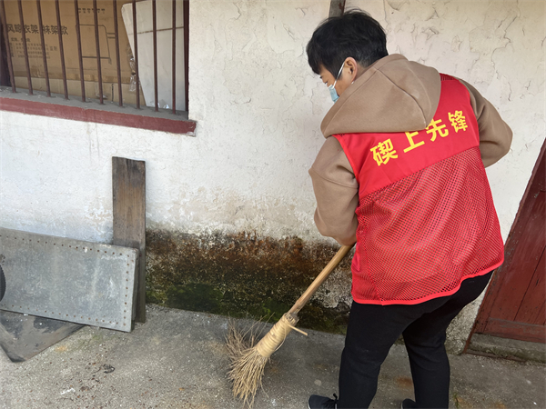 银发传承雷锋精神,志愿服务绽放光彩 (1).jpg