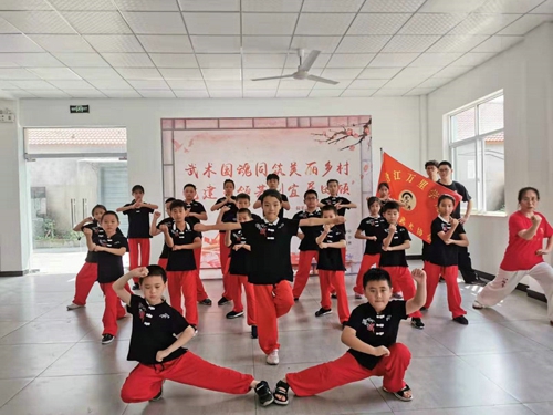 974932b64bebc20709c0d2a20abaf41.jpg