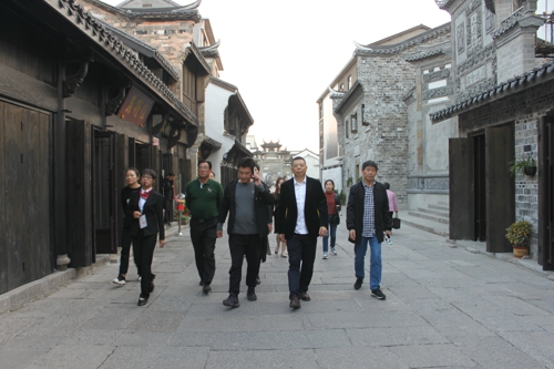 祁洪杰 微信图片_20191112031150.jpg