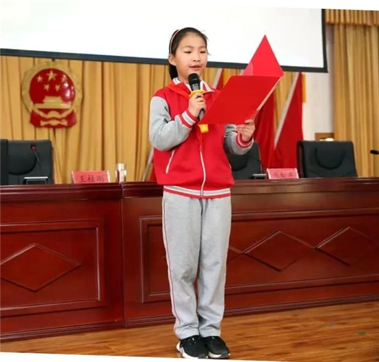 图片五 少先队员讲党事故事.jpg