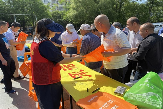 坝头社区开展世界无烟日宣传活动 (1).jpg