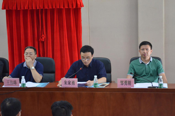 朱家勇校长发表讲话.jpg